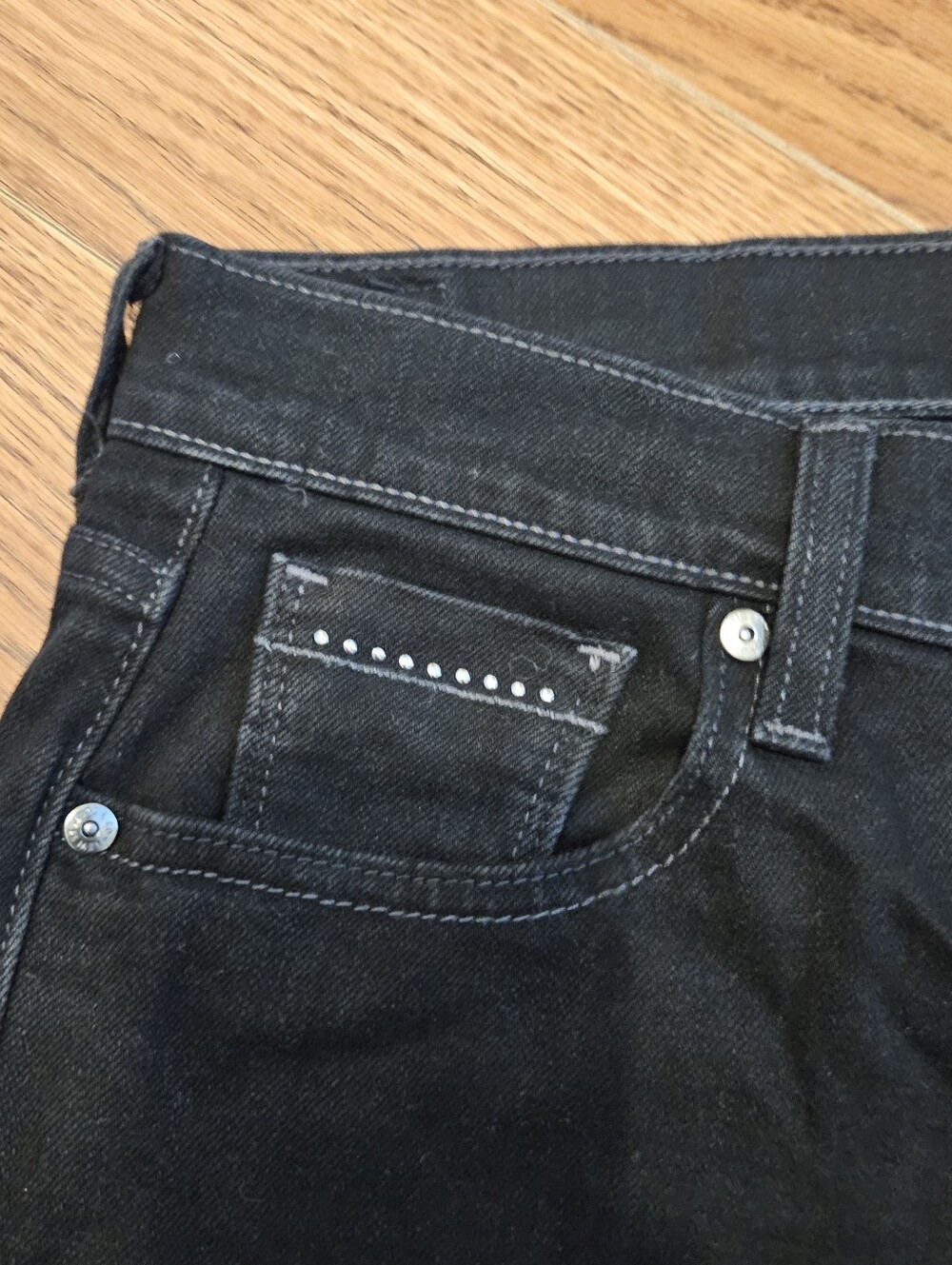 Jeans - Picture 2 of 11